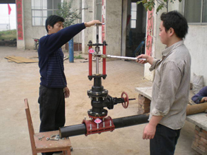 不停水開(kāi)孔機作業(yè) 不停水開(kāi)孔機作業(yè)